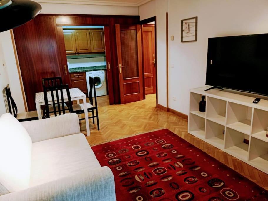 Apartamento Entre Estaciones Apartment Oviedo Luaran gambar