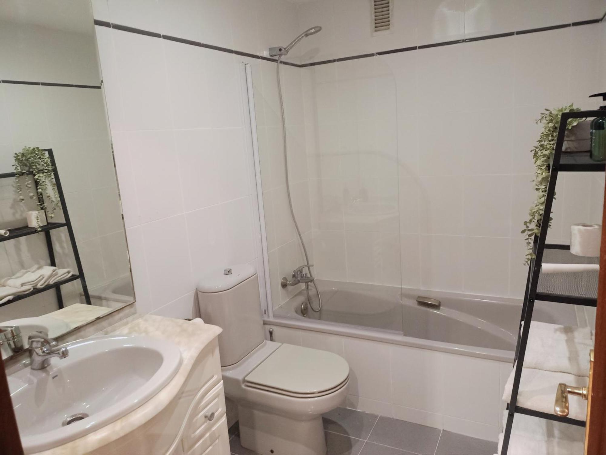 Apartamento Entre Estaciones Apartment Oviedo Luaran gambar